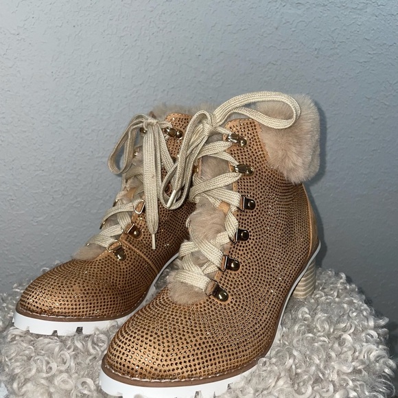 Lauren Lorraine‎ faux fur Rhinestone boots NEW - Picture 4 of 10